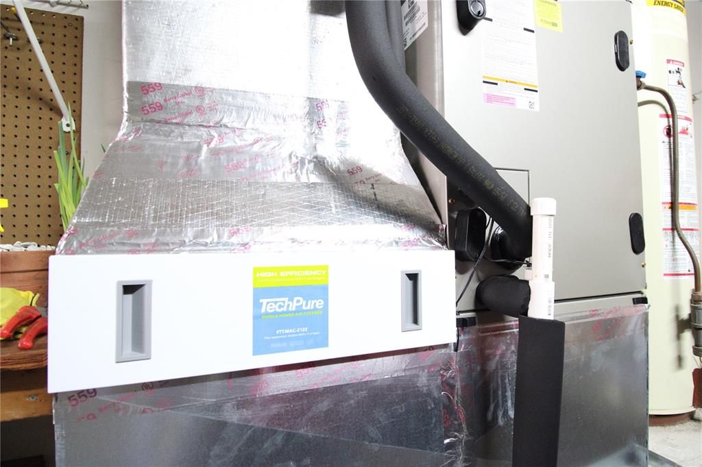 For Rent: $2,600 (3 beds, 2 baths, 1998 Square Feet)