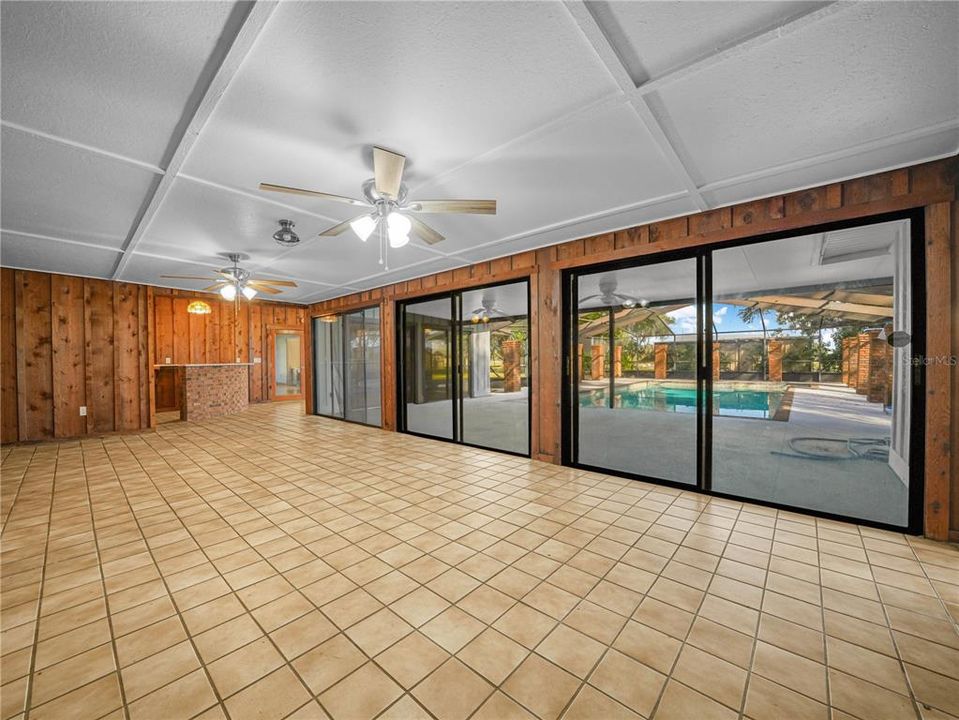 En Venta: $549,900 (6 camas, 3 baños, 3711 Pies cuadrados)