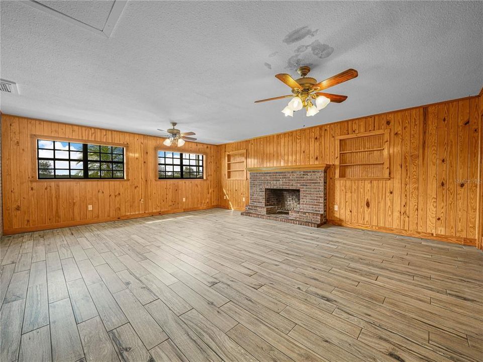 En Venta: $549,900 (6 camas, 3 baños, 3711 Pies cuadrados)