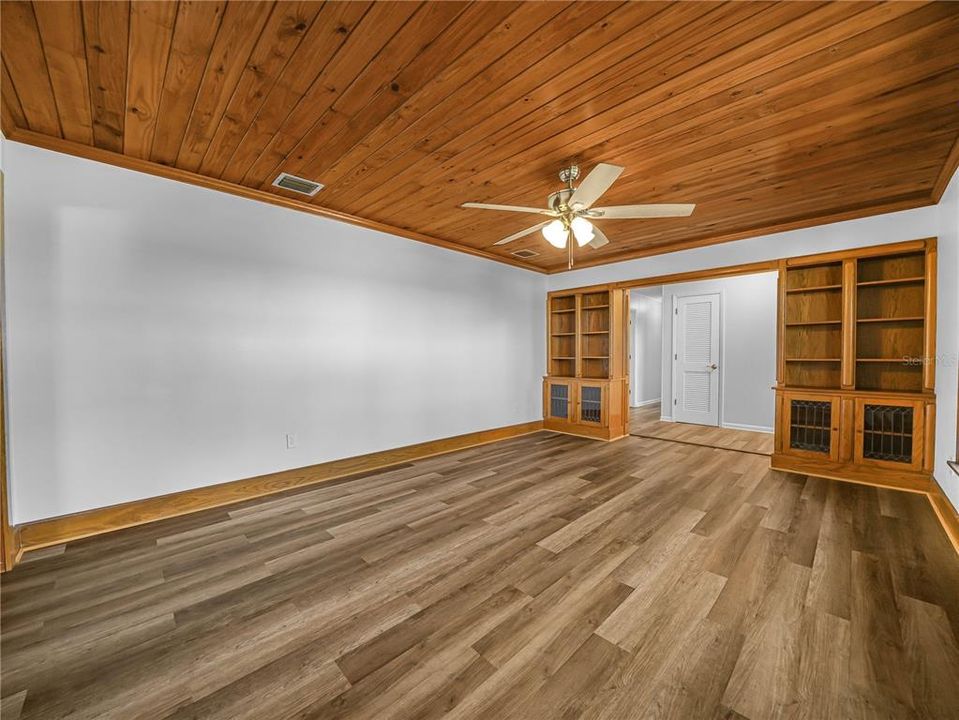 En Venta: $549,900 (6 camas, 3 baños, 3711 Pies cuadrados)