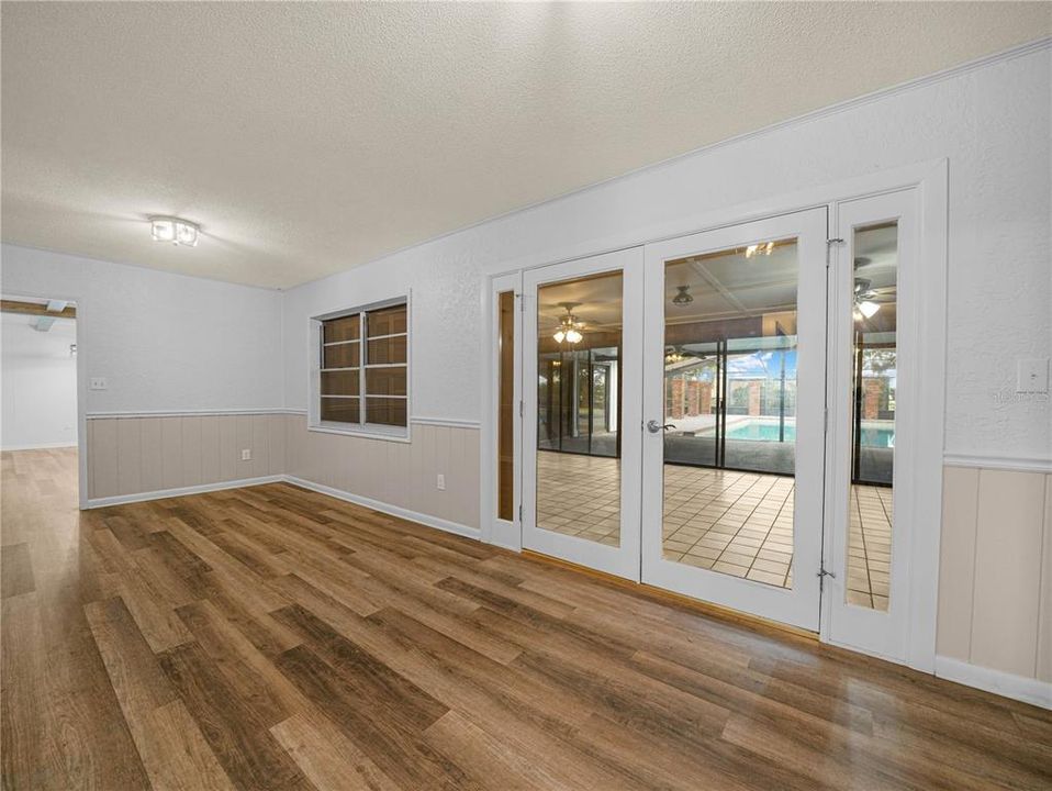 En Venta: $549,900 (6 camas, 3 baños, 3711 Pies cuadrados)