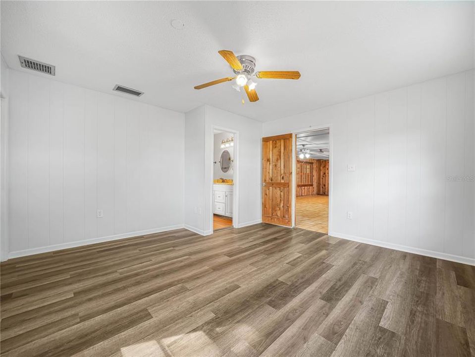 En Venta: $549,900 (6 camas, 3 baños, 3711 Pies cuadrados)