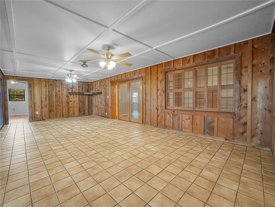 En Venta: $549,900 (6 camas, 3 baños, 3711 Pies cuadrados)