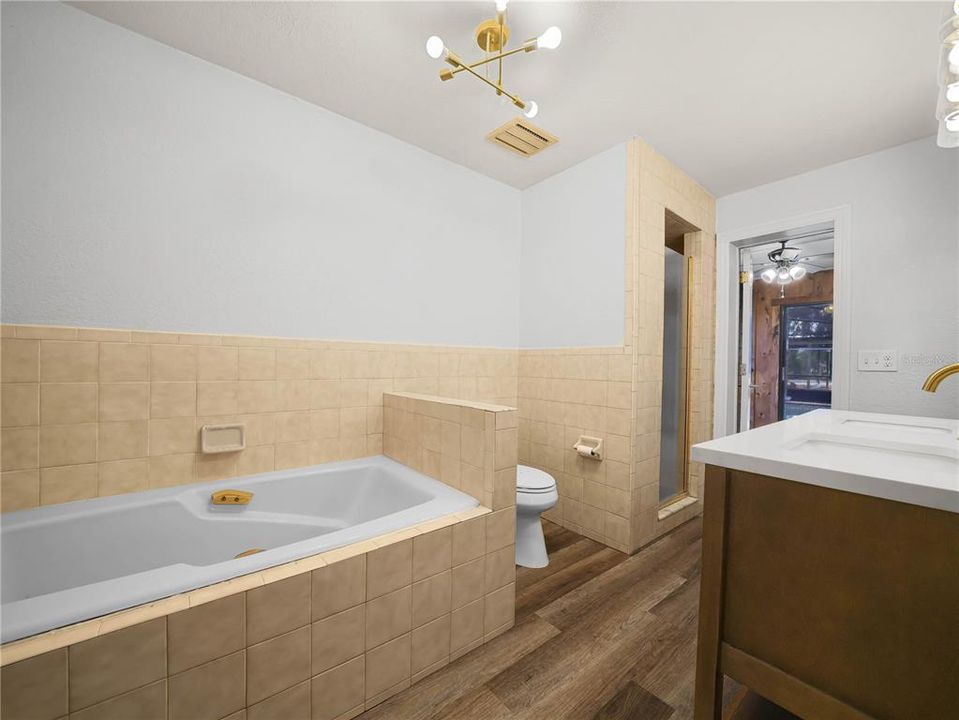 En Venta: $549,900 (6 camas, 3 baños, 3711 Pies cuadrados)