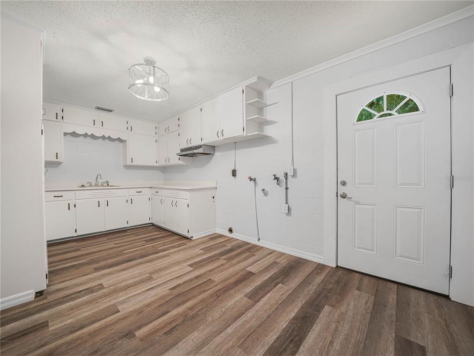 En Venta: $549,900 (6 camas, 3 baños, 3711 Pies cuadrados)