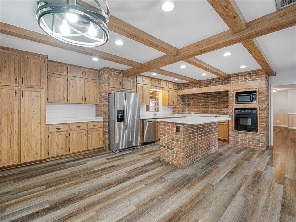 En Venta: $549,900 (6 camas, 3 baños, 3711 Pies cuadrados)