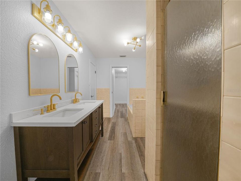 En Venta: $549,900 (6 camas, 3 baños, 3711 Pies cuadrados)