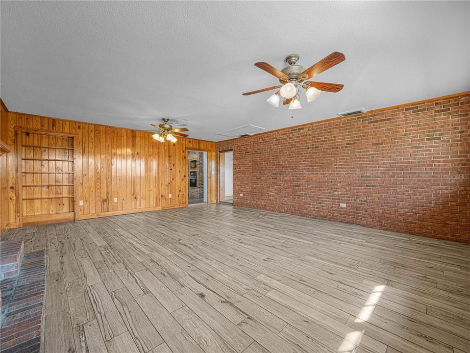 En Venta: $549,900 (6 camas, 3 baños, 3711 Pies cuadrados)