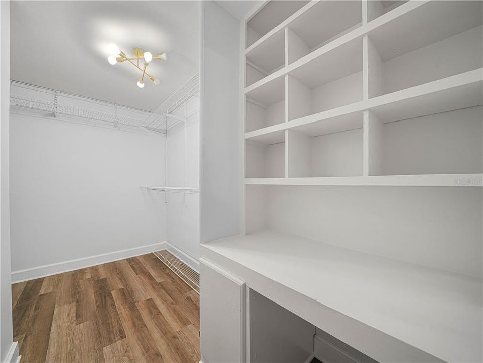 En Venta: $549,900 (6 camas, 3 baños, 3711 Pies cuadrados)