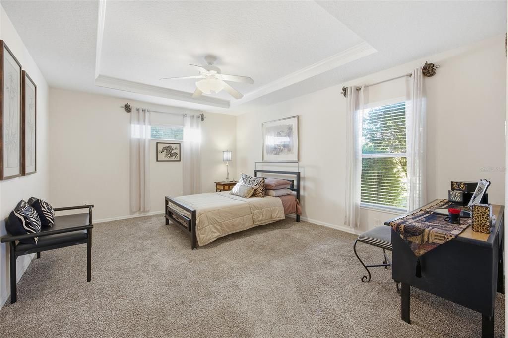 На продажу: $325,000 (3 спален, 2 ванн, 1968 Квадратных фут)