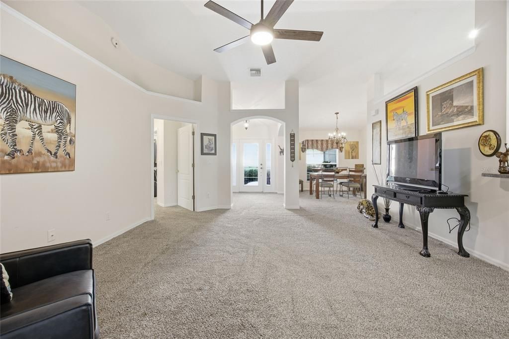 На продажу: $325,000 (3 спален, 2 ванн, 1968 Квадратных фут)