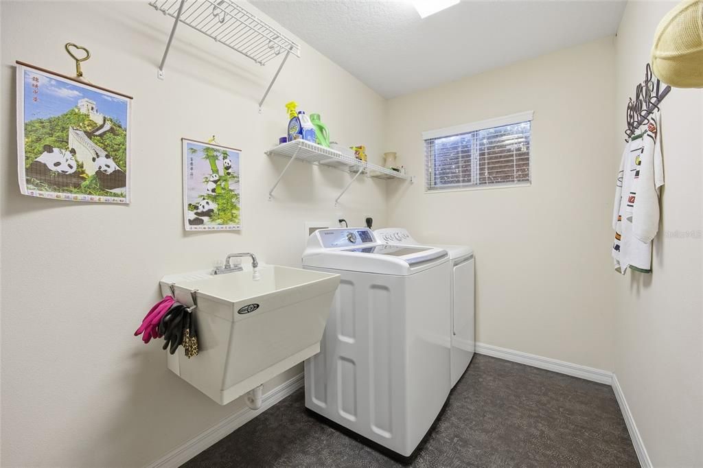 На продажу: $325,000 (3 спален, 2 ванн, 1968 Квадратных фут)