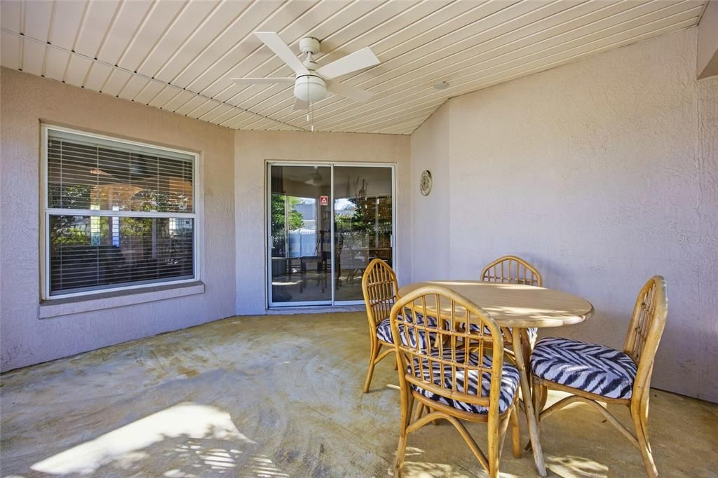 На продажу: $325,000 (3 спален, 2 ванн, 1968 Квадратных фут)