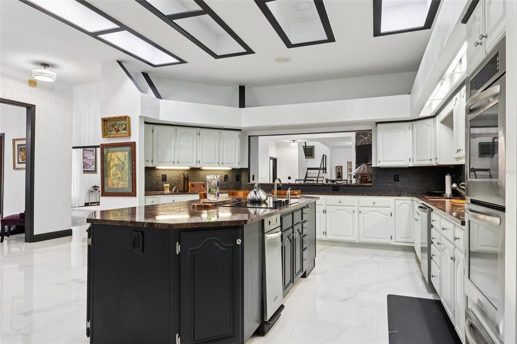 На продажу: $2,100,000 (4 спален, 4 ванн, 7004 Квадратных фут)