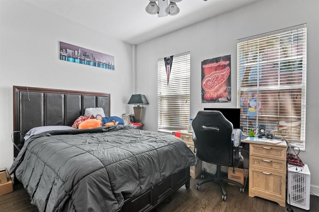 En Venta: $380,000 (2 camas, 2 baños, 860 Pies cuadrados)