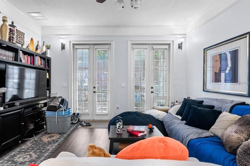 En Venta: $380,000 (2 camas, 2 baños, 860 Pies cuadrados)