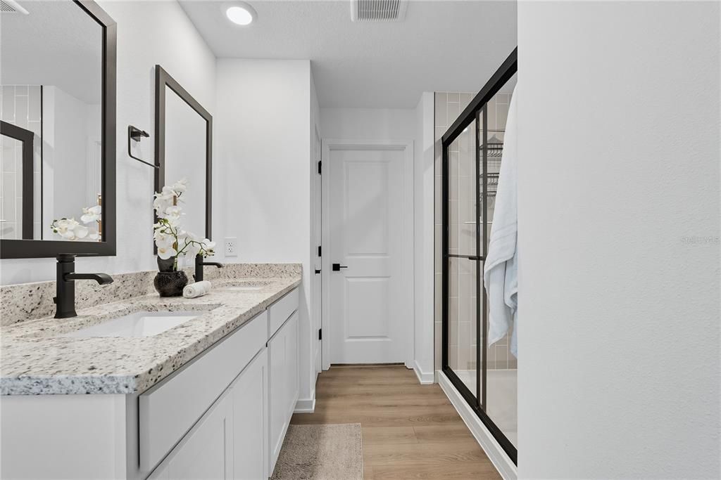 For Rent: $2,650 (3 beds, 2 baths, 1697 Square Feet)