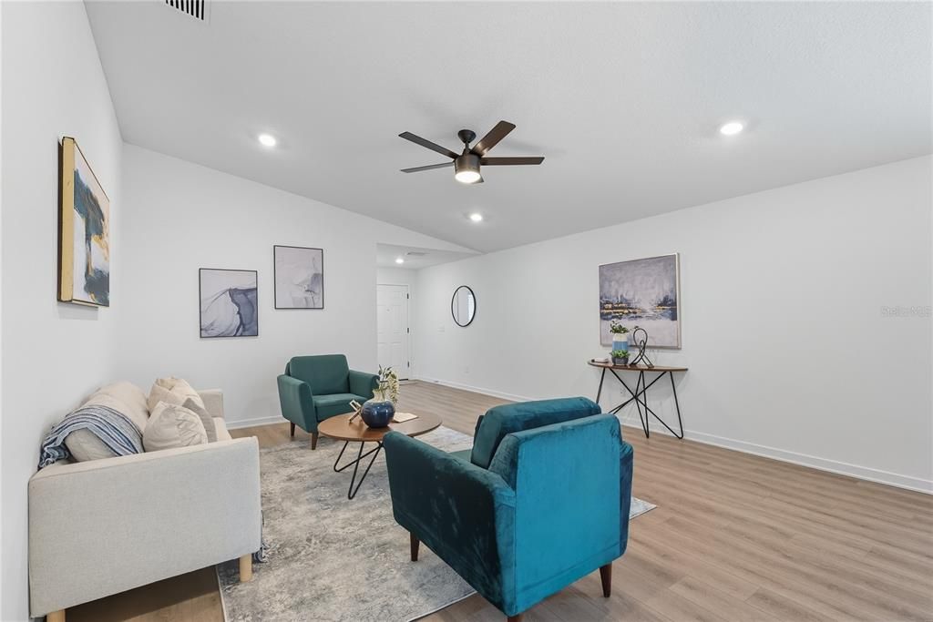 For Rent: $2,650 (3 beds, 2 baths, 1697 Square Feet)