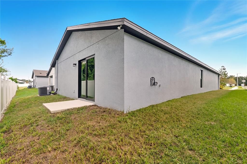 For Rent: $2,650 (3 beds, 2 baths, 1697 Square Feet)