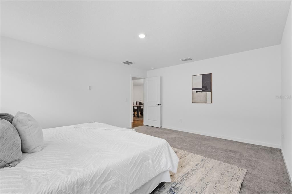 For Rent: $2,650 (3 beds, 2 baths, 1697 Square Feet)