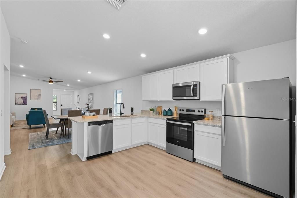 For Rent: $2,650 (3 beds, 2 baths, 1697 Square Feet)