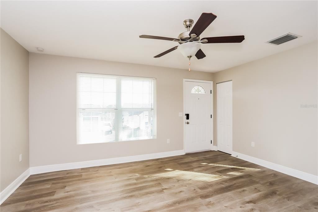 For Rent: $2,020 (3 beds, 2 baths, 1334 Square Feet)