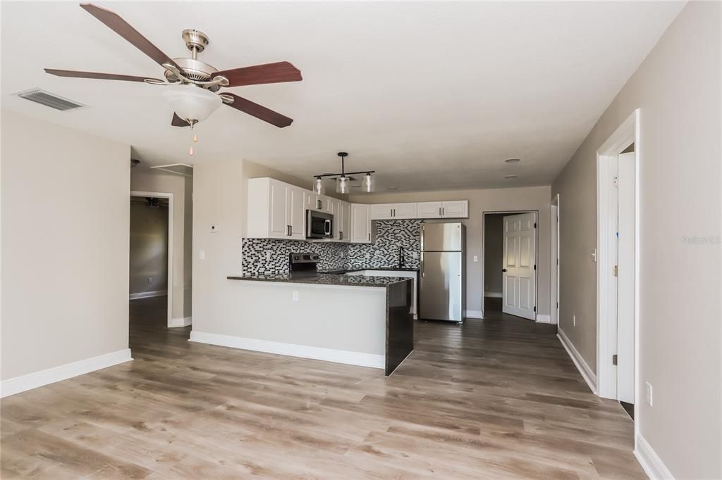 For Rent: $2,020 (3 beds, 2 baths, 1334 Square Feet)