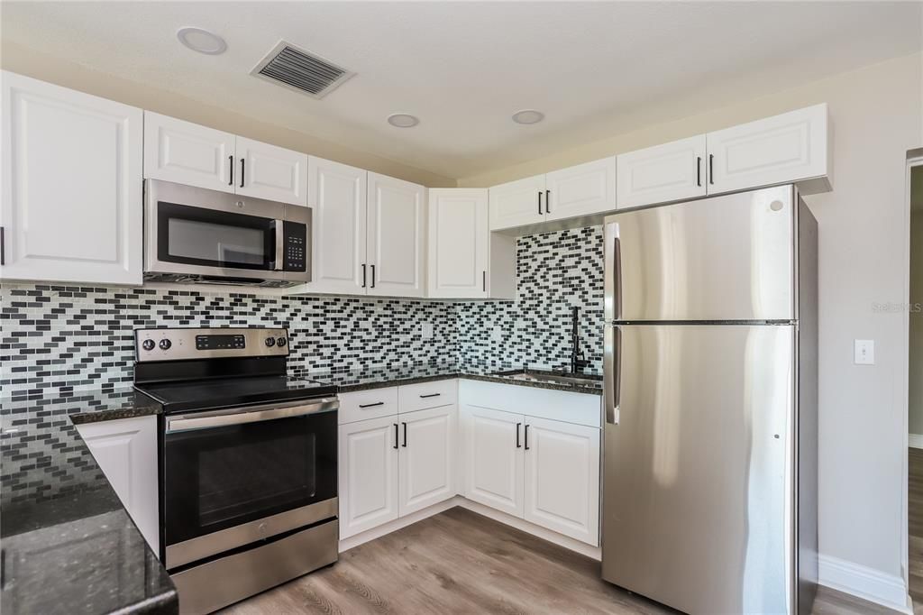 For Rent: $2,020 (3 beds, 2 baths, 1334 Square Feet)