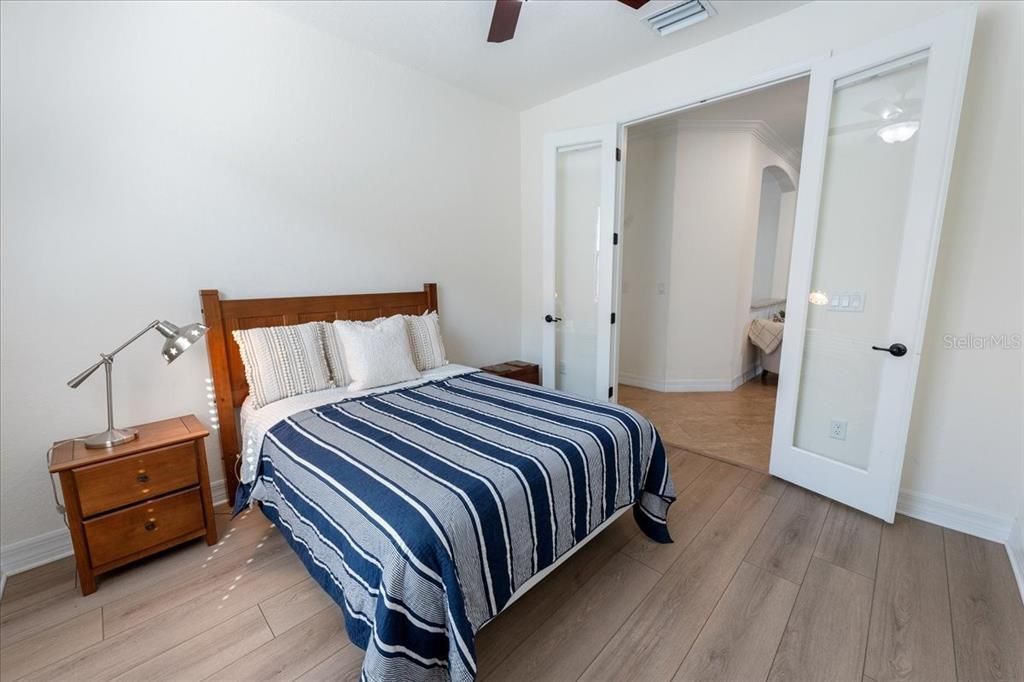 待售: $799,000 (4 贝兹, 2 浴室, 2248 平方英尺)