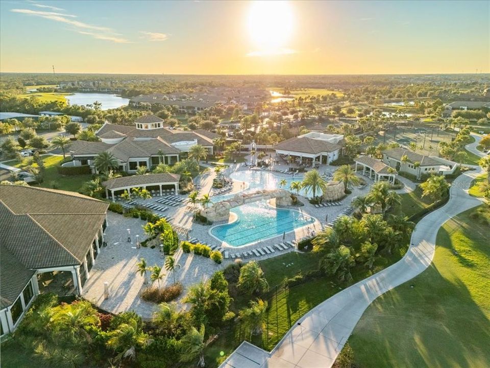 待售: $799,000 (4 贝兹, 2 浴室, 2248 平方英尺)