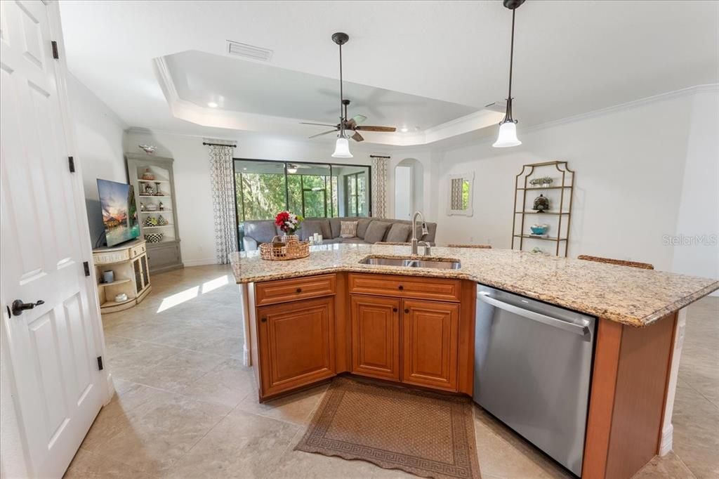 待售: $799,000 (4 贝兹, 2 浴室, 2248 平方英尺)