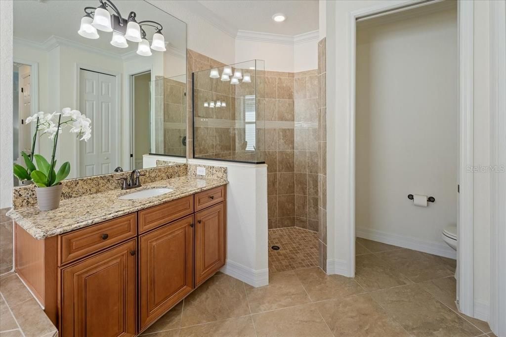 待售: $799,000 (4 贝兹, 2 浴室, 2248 平方英尺)