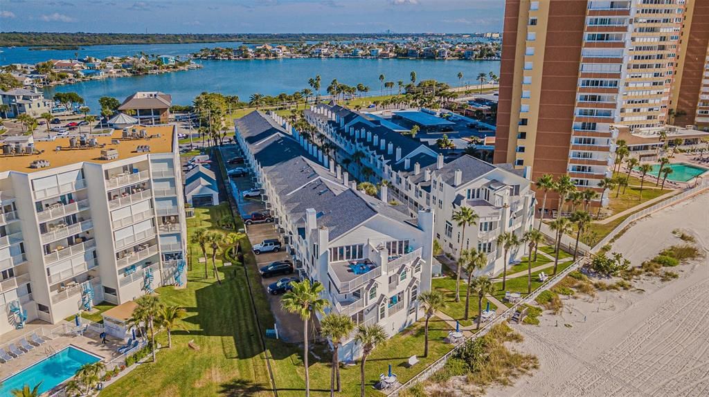 For Sale: $525,000 (2 beds, 2 baths, 1237 Square Feet)