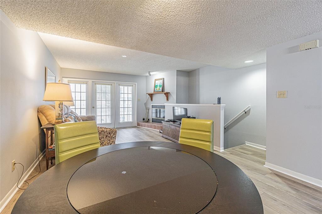 For Sale: $525,000 (2 beds, 2 baths, 1237 Square Feet)