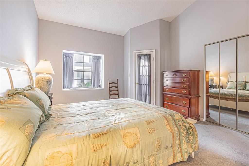 For Sale: $525,000 (2 beds, 2 baths, 1237 Square Feet)