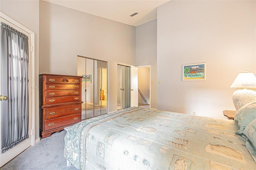 For Sale: $525,000 (2 beds, 2 baths, 1237 Square Feet)