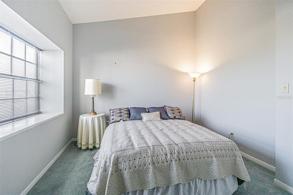 For Sale: $525,000 (2 beds, 2 baths, 1237 Square Feet)