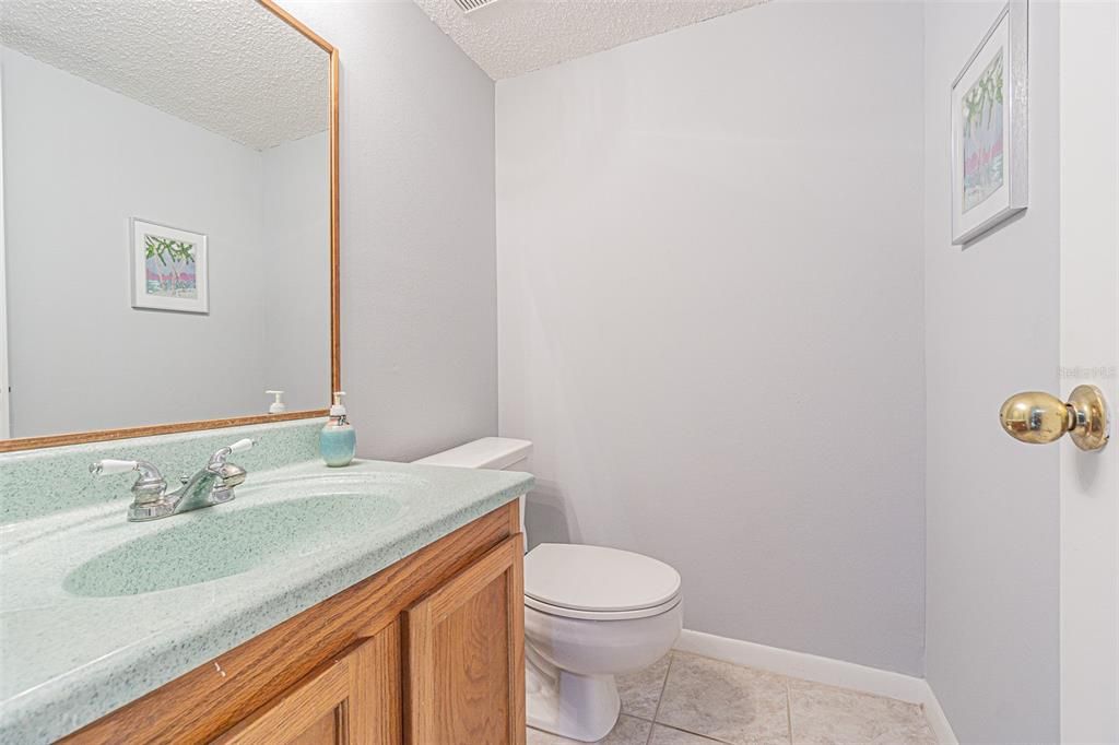 For Sale: $525,000 (2 beds, 2 baths, 1237 Square Feet)