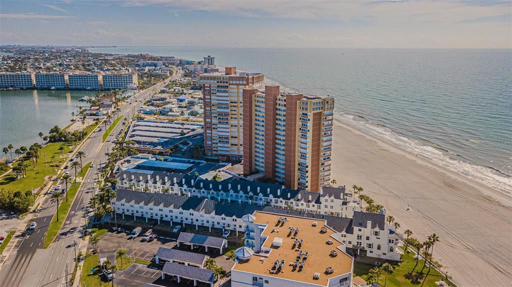 For Sale: $525,000 (2 beds, 2 baths, 1237 Square Feet)