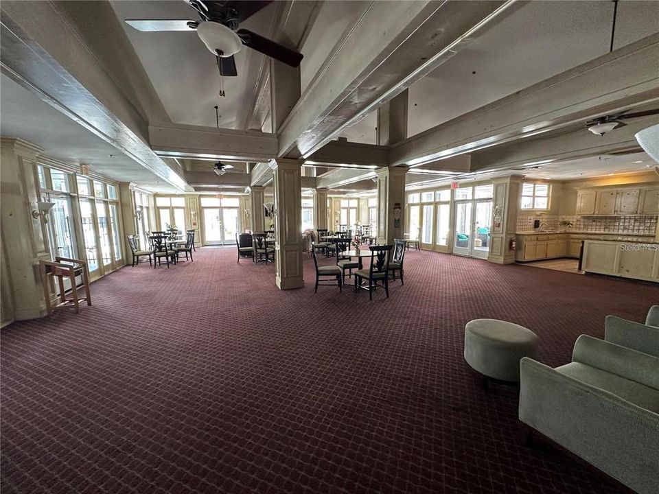 For Rent: $1,700 (2 beds, 1 baths, 635 Square Feet)