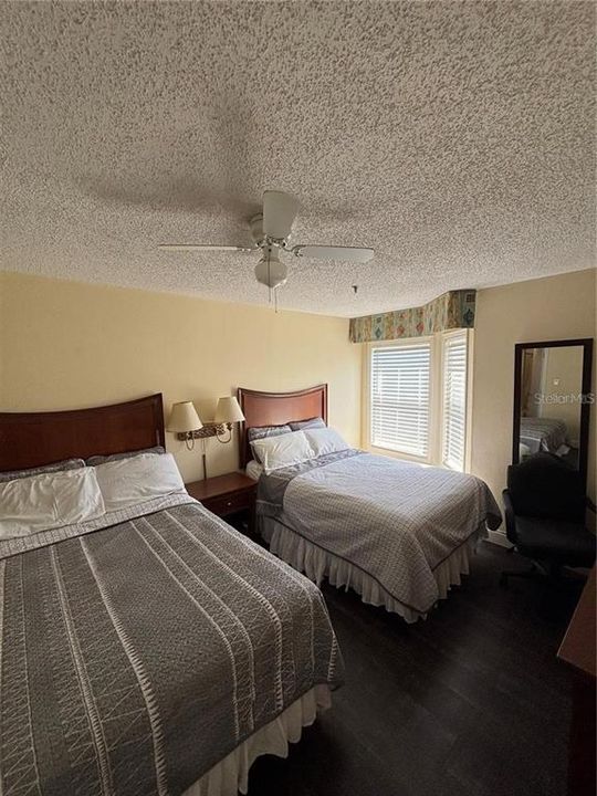 For Rent: $1,700 (2 beds, 1 baths, 635 Square Feet)