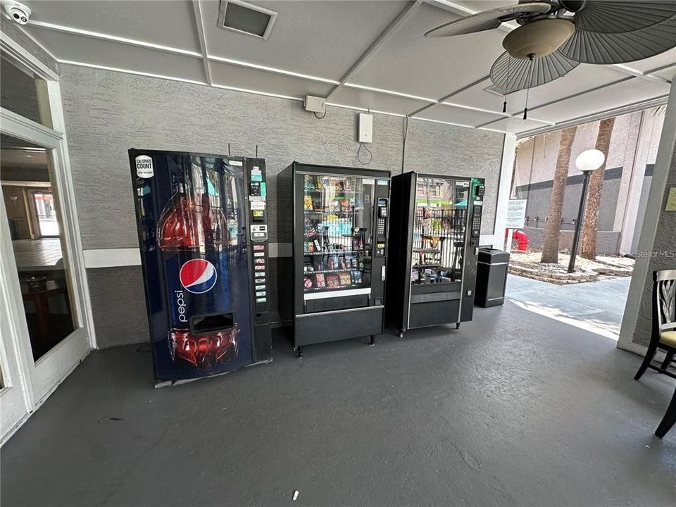 For Rent: $1,700 (2 beds, 1 baths, 635 Square Feet)