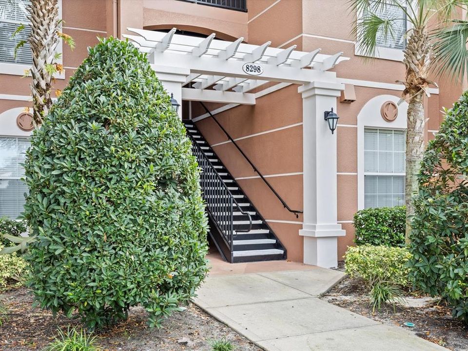 For Sale: $204,900 (3 beds, 2 baths, 1384 Square Feet)