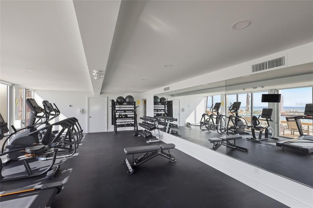 待售: $650,000 (2 贝兹, 2 浴室, 1235 平方英尺)