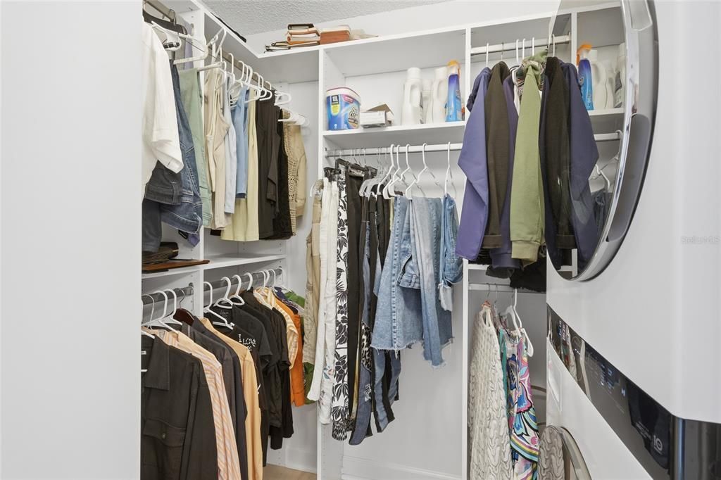 待售: $650,000 (2 贝兹, 2 浴室, 1235 平方英尺)