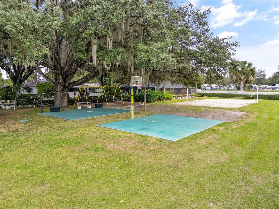 For Rent: $1,450 (2 beds, 2 baths, 864 Square Feet)