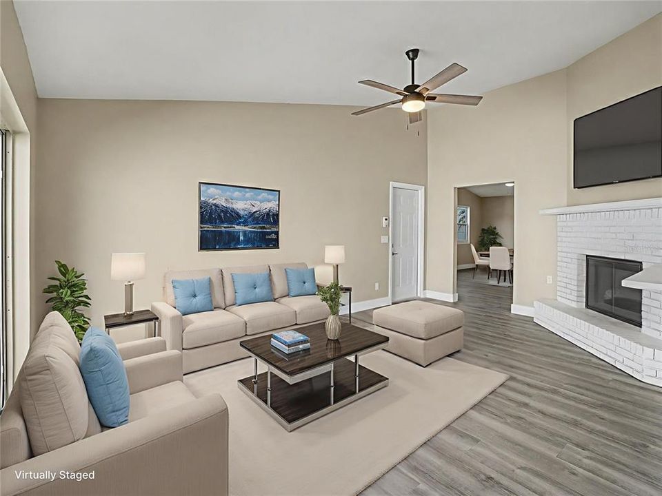 En Venta: $399,000 (3 camas, 2 baños, 1592 Pies cuadrados)