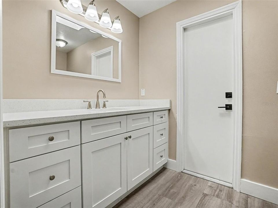 En Venta: $399,000 (3 camas, 2 baños, 1592 Pies cuadrados)