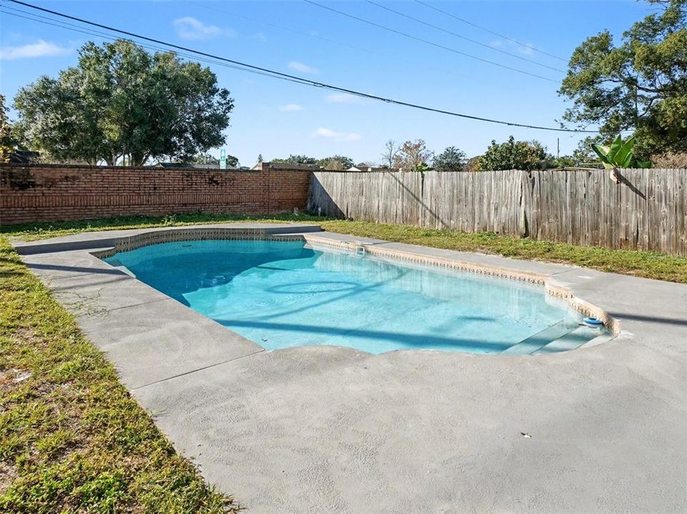 En Venta: $399,000 (3 camas, 2 baños, 1592 Pies cuadrados)