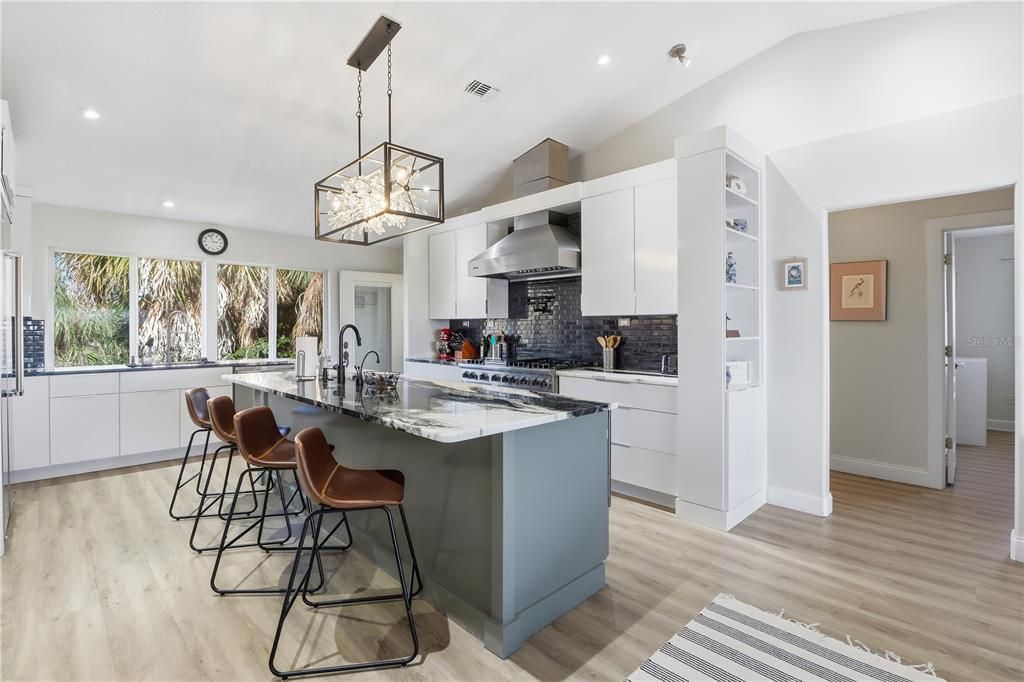 На продажу: $989,000 (3 спален, 3 ванн, 2044 Квадратных фут)